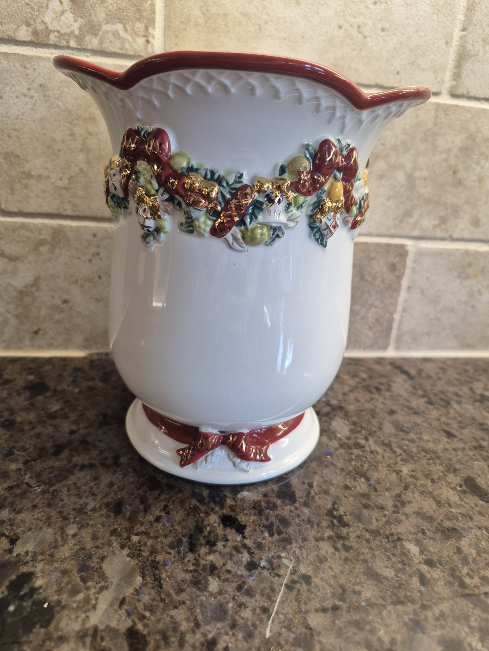 Waterford Holiday Heirlooms Christmas Memories Vase